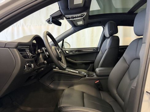 New 2026 Porsche Macan Turbo image 5