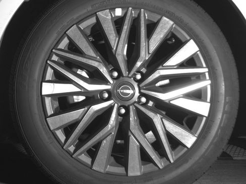 Used 2025 Nissan Altima 2.5 SV FWD image 12