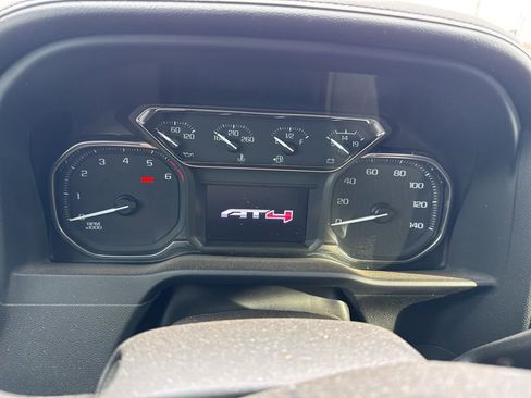 Used 2022 GMC Sierra 1500 AT4 w/ AT4 Preferred Package image 10