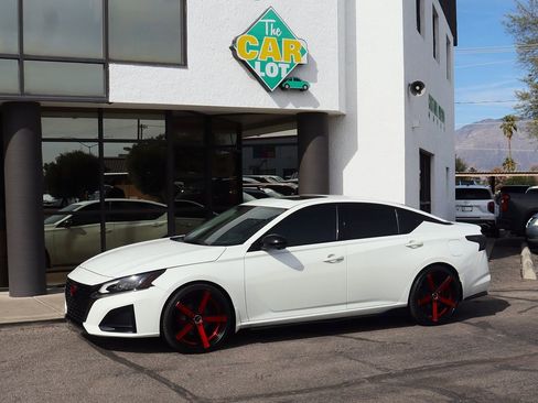 Used 2023 Nissan Altima 2.0 SR image 7