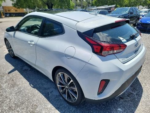 Used 2020 Hyundai Veloster 2.0 Premium FWD image 2