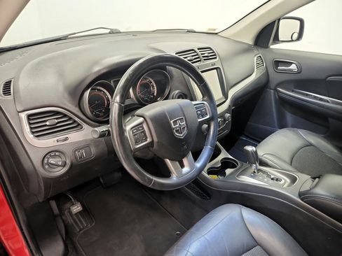 Used 2019 Dodge Journey Crossroad FWD image 14