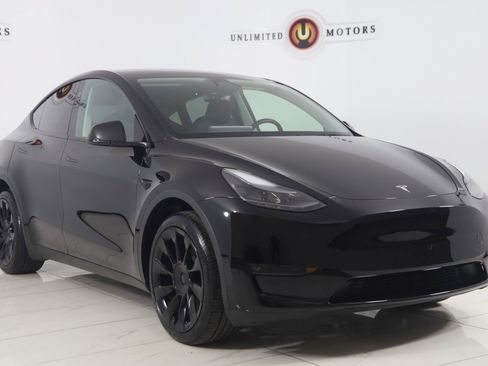 Used 2025 Tesla Model Y Long Range image 22