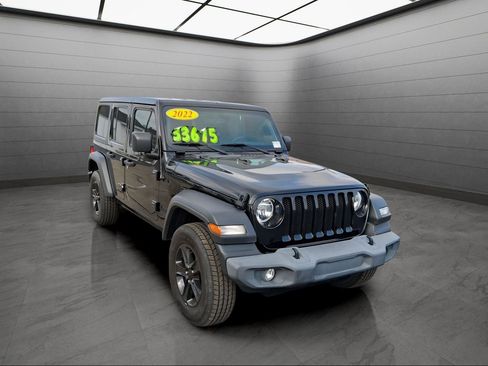 Used 2022 Jeep Wrangler Unlimited Sport image 7