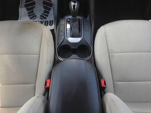 Used 2015 Hyundai Santa Fe Sport FWD image 18