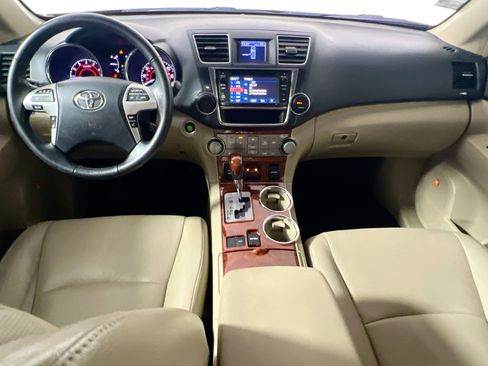 Used 2013 Toyota Highlander Limited image 30