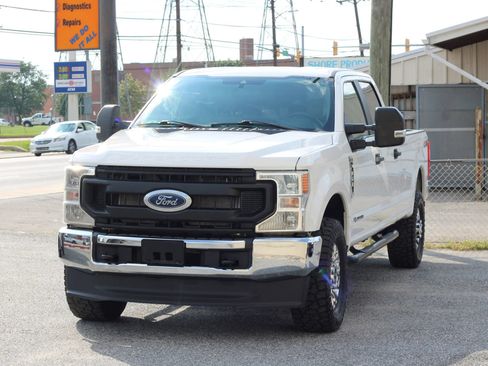 Used 2022 Ford F350 XL w/ Power Equipment Group AWD/4WD image 3