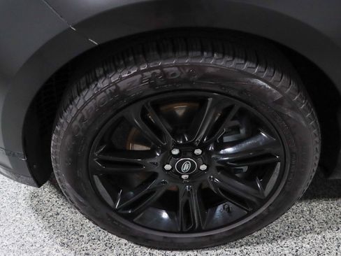 Used 2023 Land Rover Range Rover Velar R-Dynamic S image 11