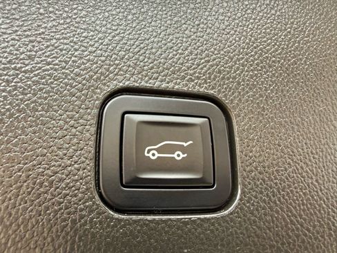 Used 2013 Cadillac SRX Luxury w/ Driver Awareness Package FWD image 16