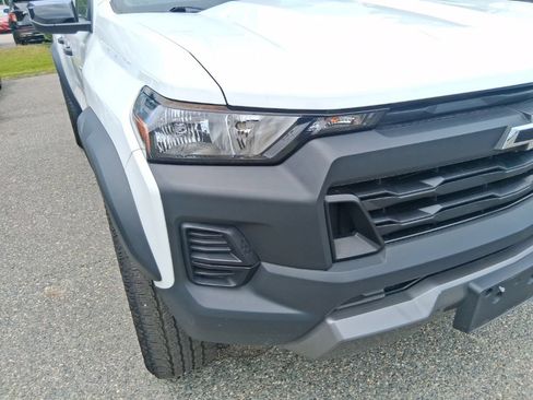 Used 2024 Chevrolet Colorado Trail Boss AWD/4WD image 16