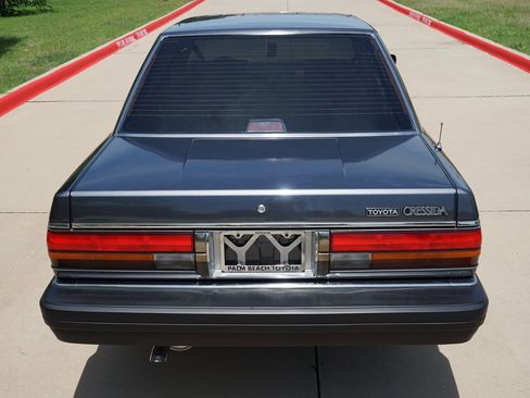 Used 1987 Toyota Cressida Sedan RWD image 11