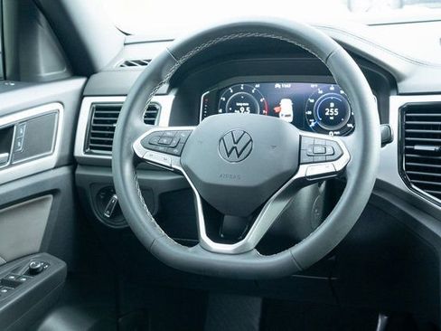 Used 2023 Volkswagen Atlas Cross Sport SE image 30