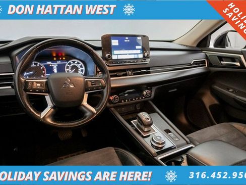 Used 2022 Mitsubishi Outlander SE image 20