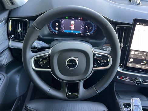 Certified 2025 Volvo XC90 B6 Ultra w/ Lounge Package image 13