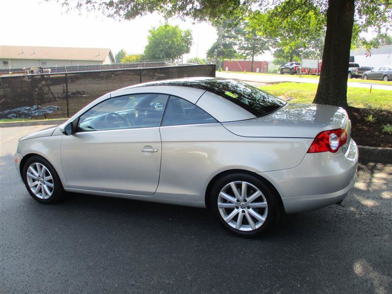 Used 2009 Volkswagen Eos Komfort FWD image 17