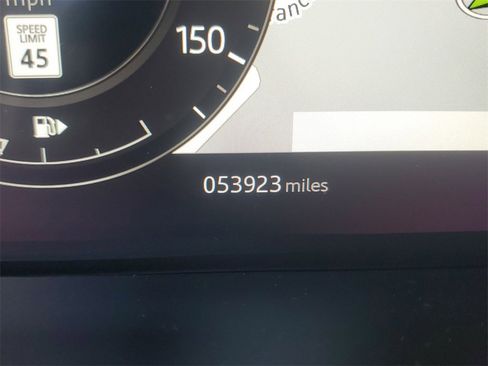 Used 2022 Land Rover Range Rover Westminster Edition image 25