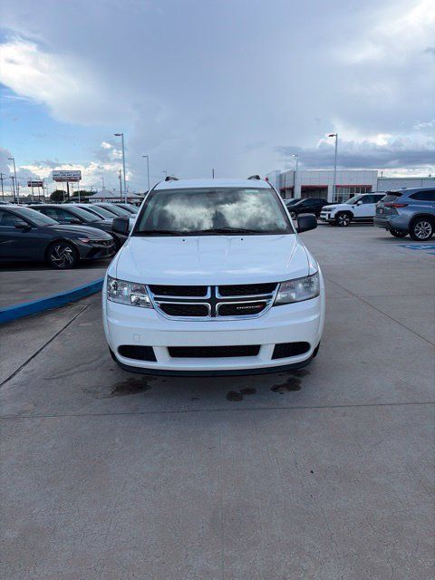 Used 2020 Dodge Journey SE FWD image 2