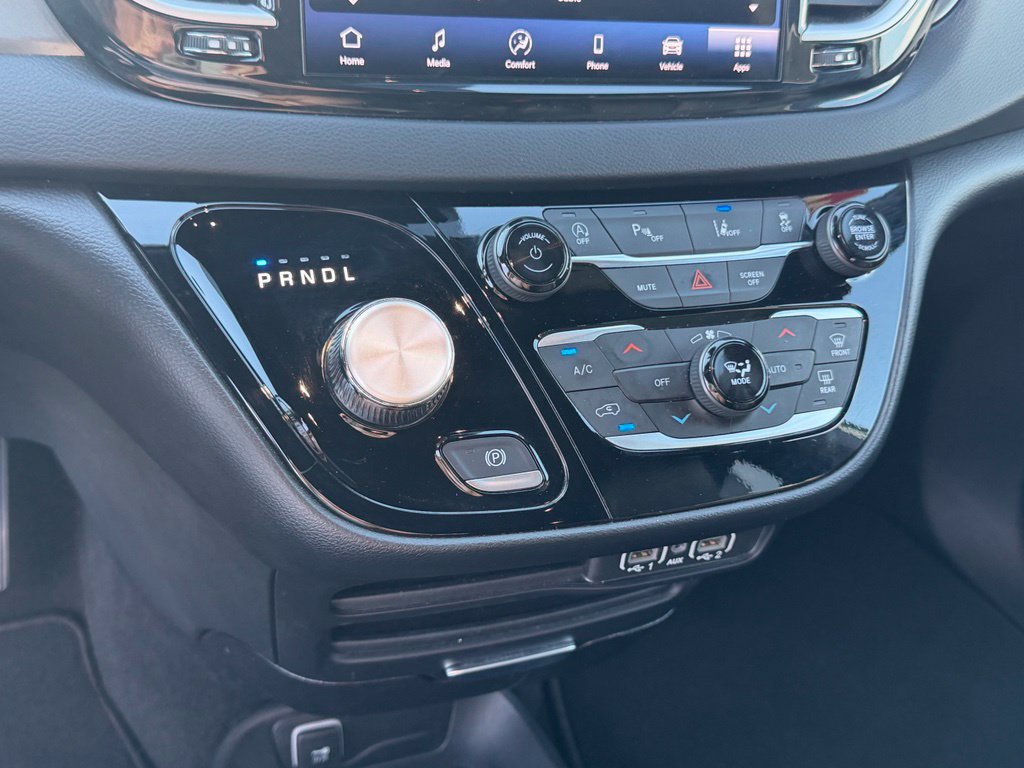 Used 2025 Chrysler Pacifica Select FWD image 26