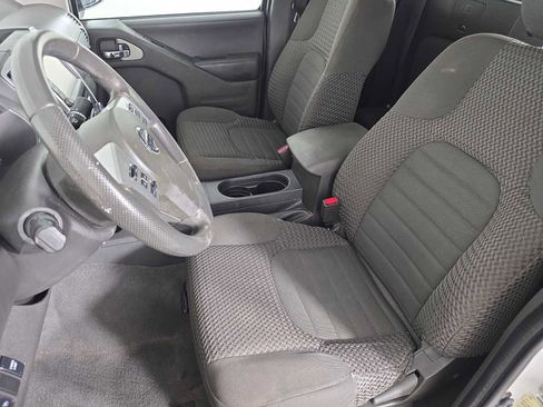 Used 2019 Nissan Frontier SV image 19