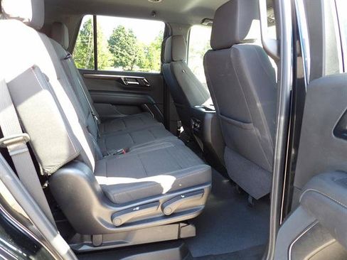 Used 2025 Chevrolet Tahoe LS AWD/4WD image 40