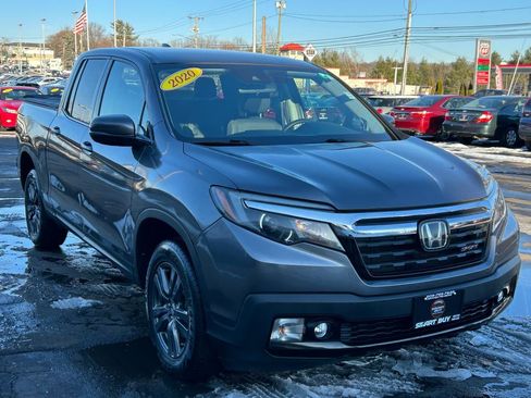 Used 2020 Honda Ridgeline Sport image 4