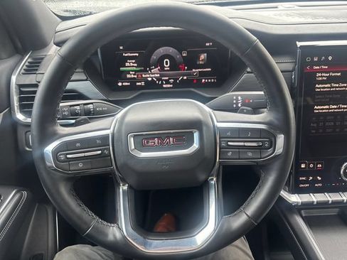 Used 2026 GMC Acadia Elevation w/ Elevation Premium Package AWD/4WD image 16
