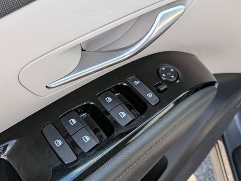 Used 2022 Hyundai Tucson Limited AWD/4WD image 16