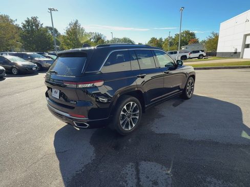 Used 2023 Jeep Grand Cherokee Overland image 9