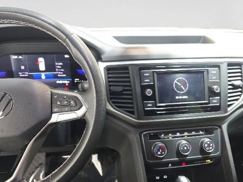 Used 2023 Volkswagen Atlas Cross Sport SE AWD/4WD image 17