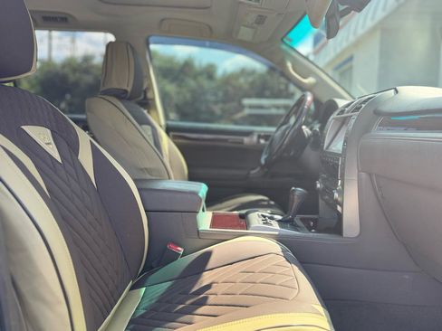 Used 2018 Lexus GX 460 Premium w/ Premium Package AWD/4WD image 31