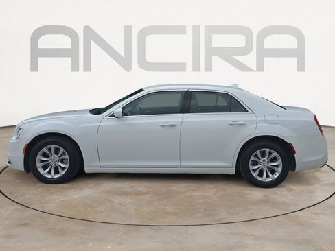 Certified 2023 Chrysler 300 Touring RWD image 7