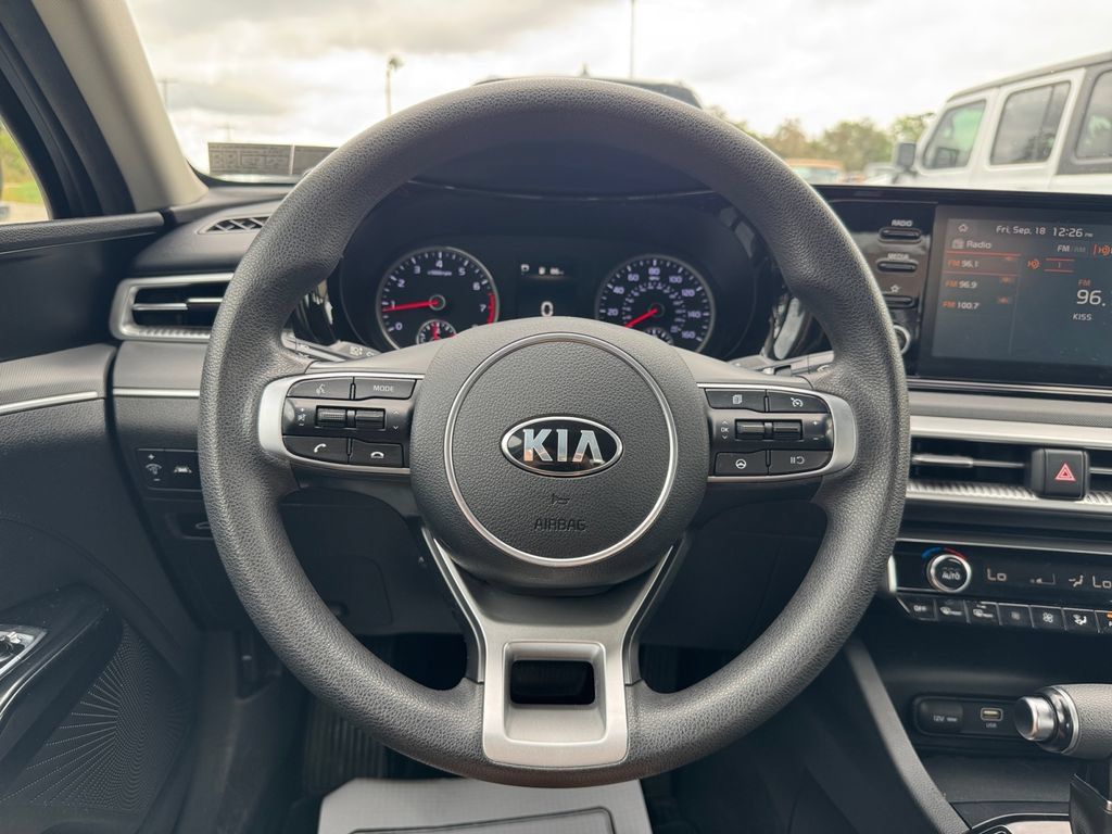 Used 2021 Kia K5 LXS FWD image 15