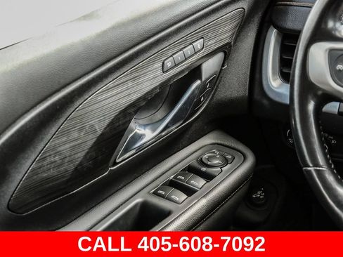 Used 2021 GMC Terrain SLT w/ Infotainment Package II FWD image 28