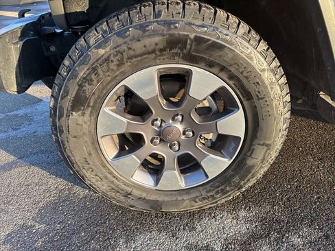 Used 2019 Jeep Wrangler Unlimited Sahara w/ Cold Weather Group image 10