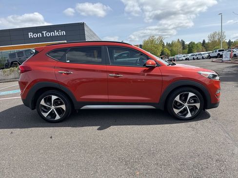 Used 2017 Hyundai Tucson Limited w/ Limited Ultimate Package 03 image 8