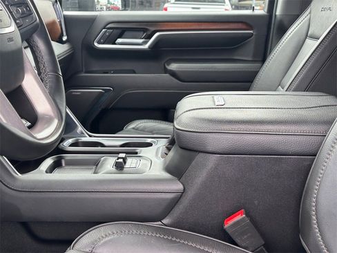 Certified 2024 GMC Sierra 2500 Denali w/ Denali Reserve Package image 12