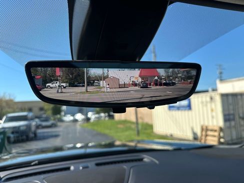 Used 2021 Chevrolet Suburban High Country image 23