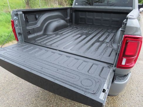 New 2026 RAM 2500 Big Horn AWD/4WD image 19