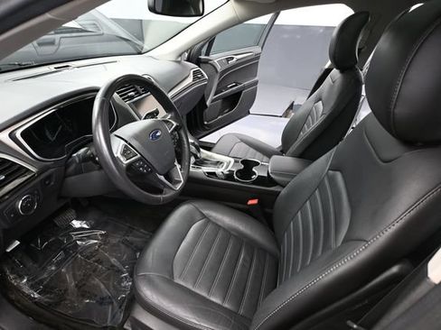 Used 2016 Ford Fusion SE w/ Equipment Group 202A FWD image 25