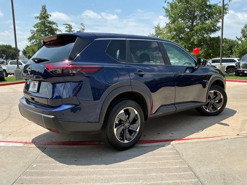 Used 2025 Nissan Rogue SV FWD image 6