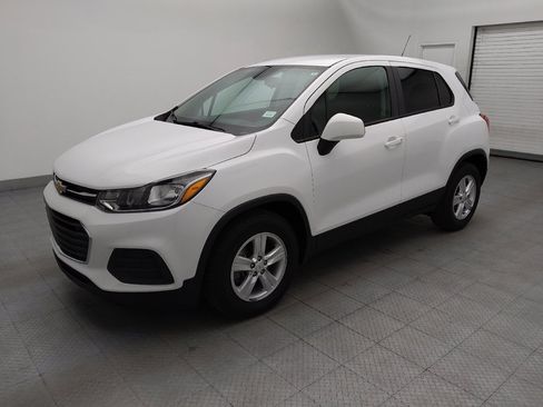 Used 2020 Chevrolet Trax LS w/ Tint and Cruise Package FWD image 2