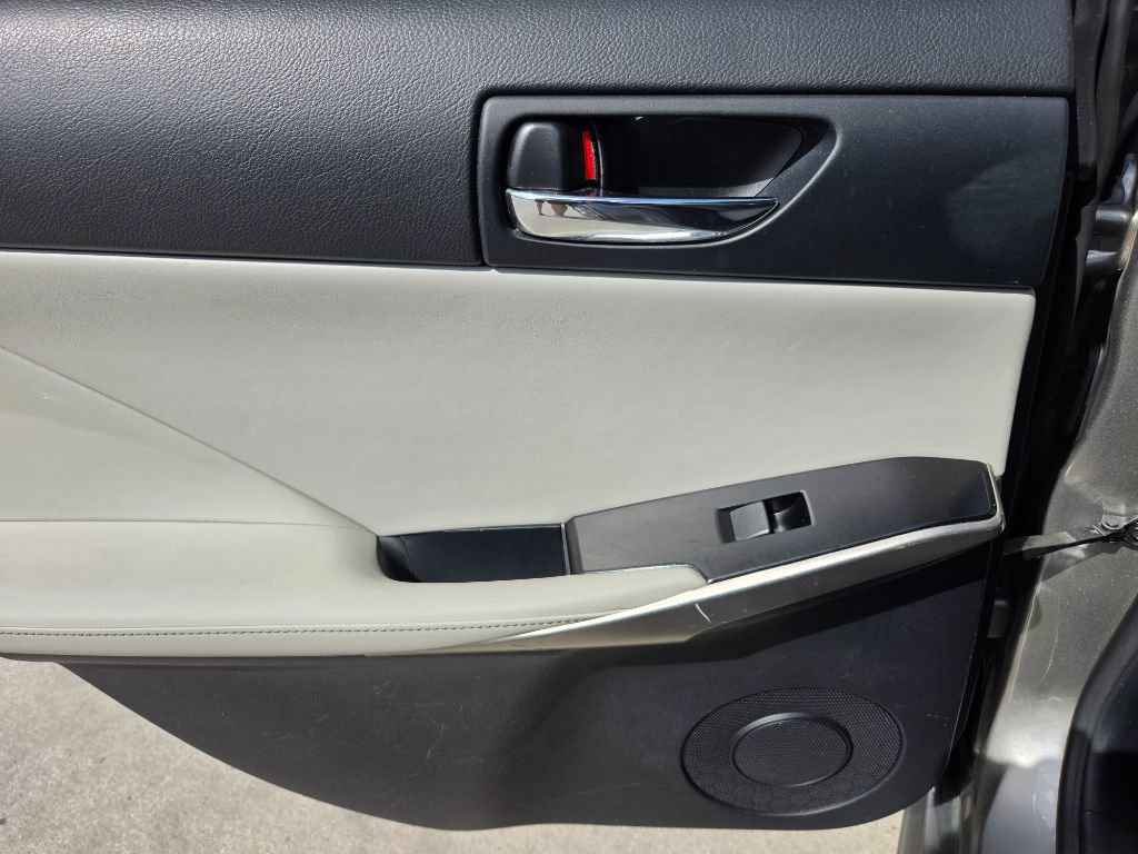 Used 2014 Lexus IS 250 RWD image 23