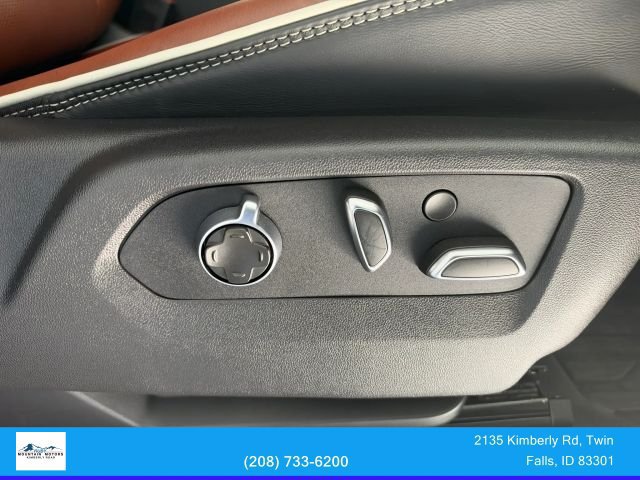 Used 2024 GMC Sierra 3500 Denali Ultimate AWD/4WD image 32