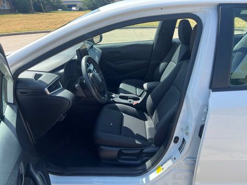Used 2024 Toyota Corolla LE FWD image 6