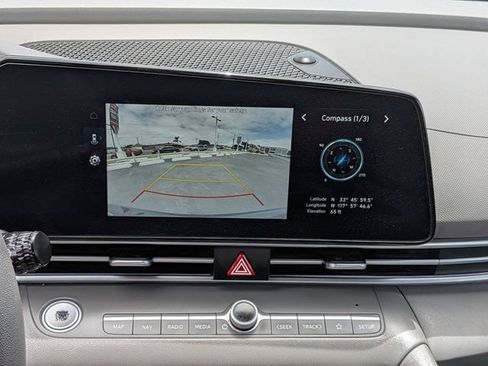 Used 2024 Hyundai Elantra SEL FWD image 21