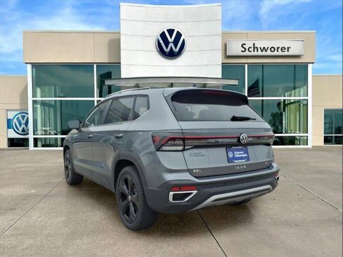 New 2026 Volkswagen Taos SEL image 3