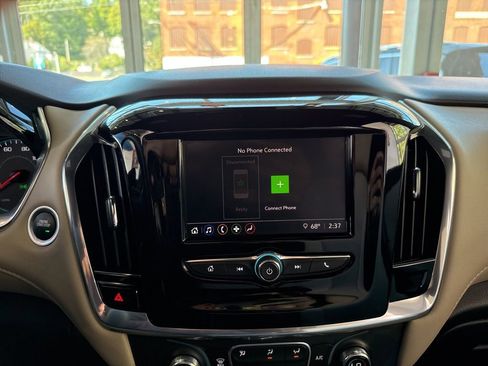 Used 2023 Chevrolet Traverse LS w/ Midnight/Sport Edition image 29