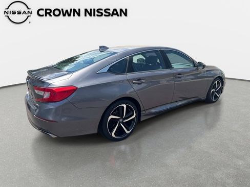 Used 2018 Honda Accord Sport image 8