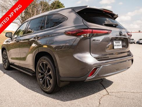 Used 2024 Toyota Highlander Limited FWD image 5