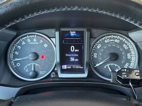 Used 2019 Toyota Tacoma TRD Off-Road AWD/4WD image 38